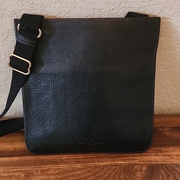 Dooney & Bourke Mallory Crossbody Black NWT HOST PICK - Picture 8 of 10